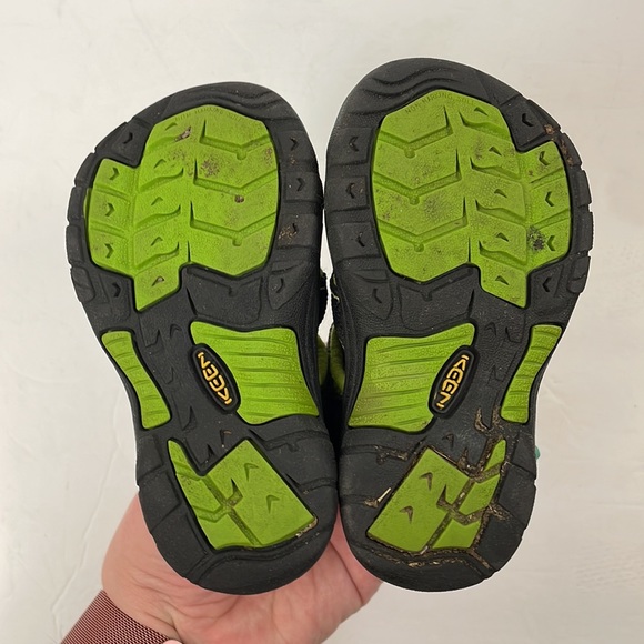Keen Newport lime green and black hiking, walking, water sandal sz 5 - Picture 5 of 7